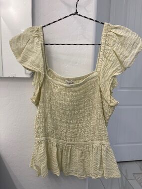 Women's butter yellow Ruffle Sleeve Smocked Peplum Top
